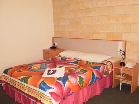 Country View Motel Ilbilbie - Redcliffe Tourism 1