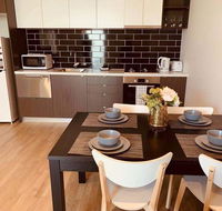 Cozy  Brand New Apt in the Heart of Western - Redcliffe Tourism
