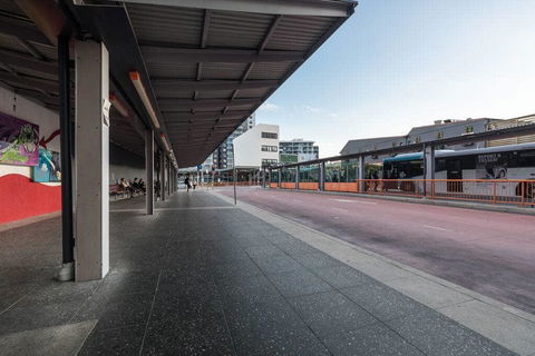 Cozy 3BR Sleep8 Apt 1min WalkTo Train Bus Shopping - Redcliffe Tourism 2