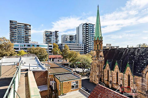 Cozy Apartments Near Burwood Train Station - Redcliffe Tourism 0