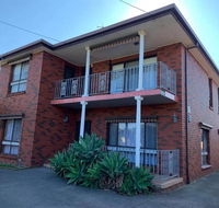 Cozy Ensuite Master Bedroom in Bentleigh East - Redcliffe Tourism