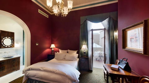 Craig's Royal Hotel - Redcliffe Tourism 2