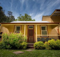 Creek Cottage - Redcliffe Tourism