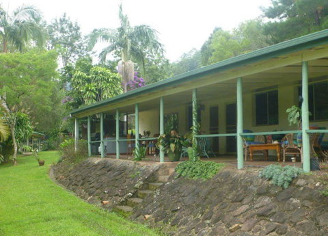 Croftons Retreat Nimbin - Redcliffe Tourism 0