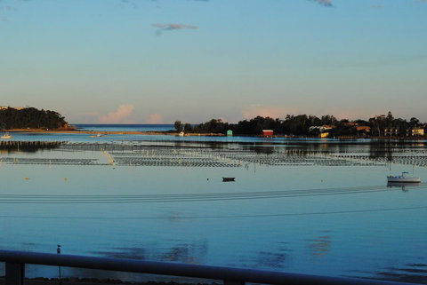 Crown Apartments - Redcliffe Tourism 2