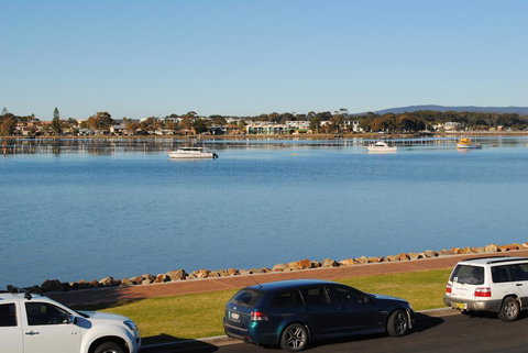 Crown Apartments - Redcliffe Tourism 1