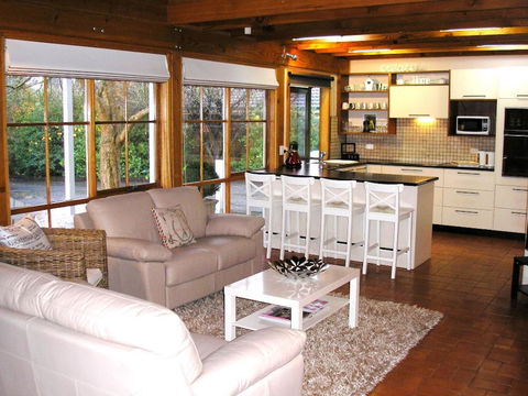 Cumquat Cottage - Redcliffe Tourism 2