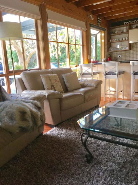 Cumquat Cottage - Redcliffe Tourism 3