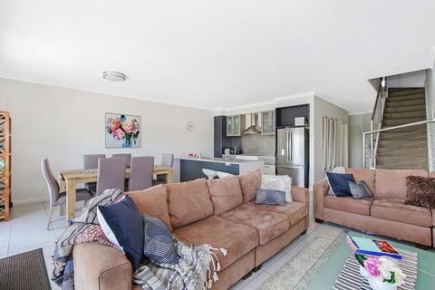 Cypress Townhouse 17 - Suite - Redcliffe Tourism 2