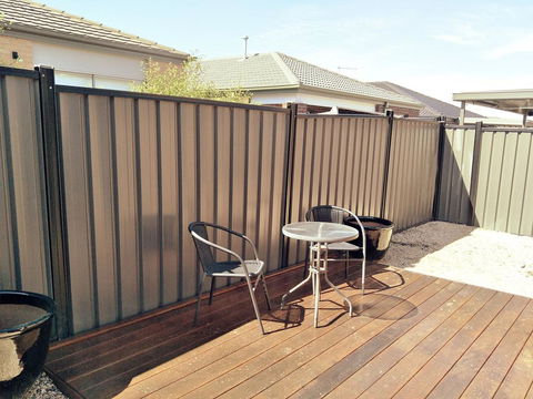 Daisy Villa - Close To Mel Airport & Hume Highway -Comfort - Redcliffe Tourism 2
