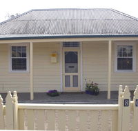 Darcy's Cottage on Piper - Redcliffe Tourism