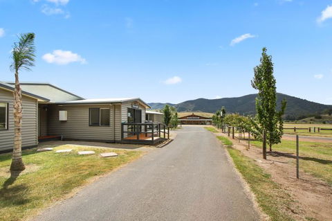 Dargo River Inn - Redcliffe Tourism 1