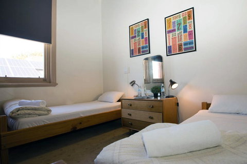 Delatite Hotel - Redcliffe Tourism 0