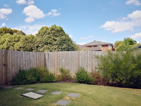 Delicate And Peaceful Bundoora Townhouse 20-R2 - Redcliffe Tourism 0