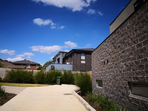 Delicate And Peaceful Bundoora Townhouse 20-R2 - Redcliffe Tourism 2