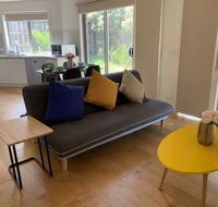 Delicate and Peaceful Bundoora Townhouse 7-R1 - Redcliffe Tourism