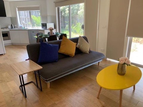 Delicate And Peaceful Bundoora Townhouse 7-R4 - Redcliffe Tourism 2