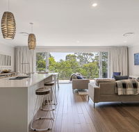 DESIGNER HOLIDAY BEACH PAD // 4 BED // COPA - Redcliffe Tourism
