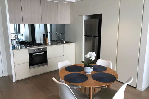 Docklands Boutique Apartments - Redcliffe Tourism 1