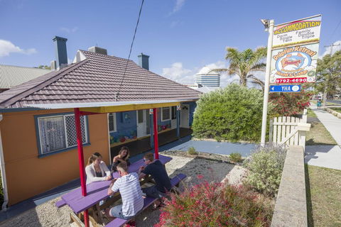 Dolphin Retreat Bunbury YHA - Redcliffe Tourism 1