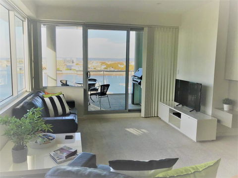 Dolphin View At Spinnaker - Redcliffe Tourism 1