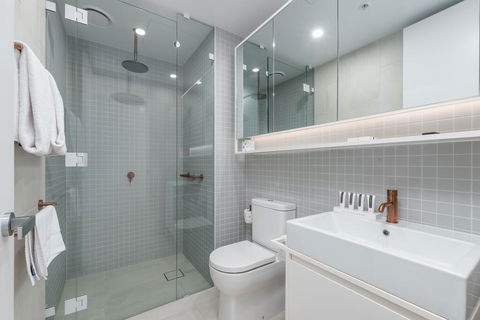 Domi Serviced Apartments - Redcliffe Tourism 0