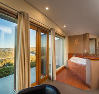 Eagle View Escape - Redcliffe Tourism