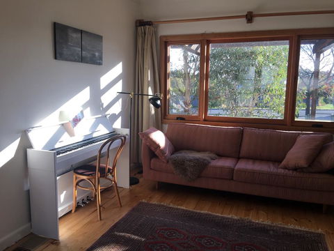 Eco-renovated Light-filled House On A Hill - Redcliffe Tourism 0