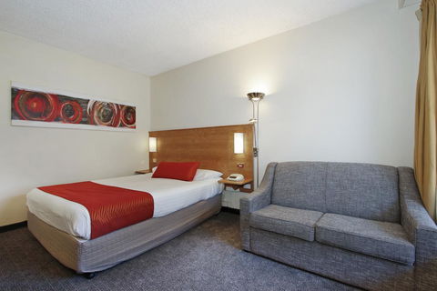 Econo Lodge Griffith Motor Inn - Redcliffe Tourism 3