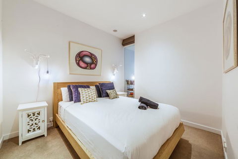Elegant 1 Bed 1 Bath & Free Parking - Redcliffe Tourism 3