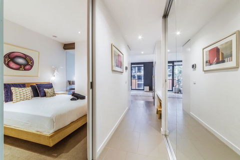 Elegant 1 Bed 1 Bath & Free Parking - Redcliffe Tourism 0