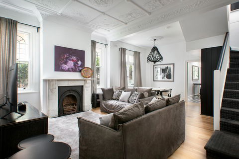 Elegant 3-Bed Heritage House Near Parks And Cafes - Redcliffe Tourism 0