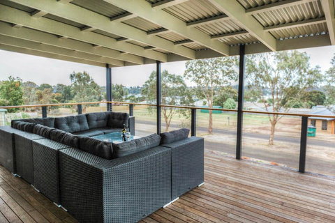 Elevation - Waterviews In Newlands Arm - Redcliffe Tourism 2