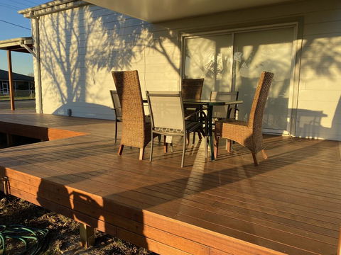 Ellalong Lagoon Home With A View - Redcliffe Tourism 3