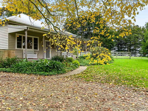 Elm Cottage - Redcliffe Tourism 0