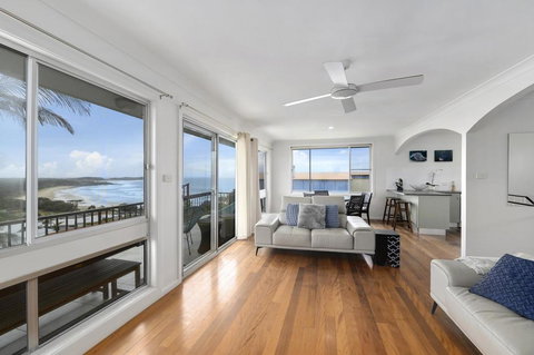 Emerald Views - Redcliffe Tourism 2