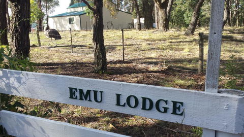 Emu Lodge Country Retreat - Redcliffe Tourism 2
