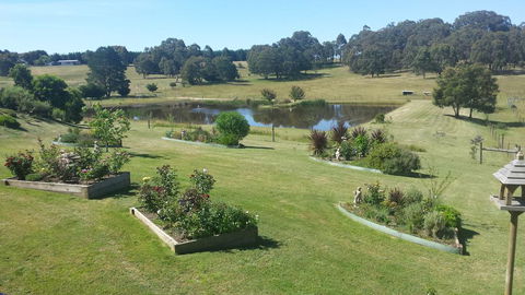 Emu Lodge Country Retreat - Redcliffe Tourism 0