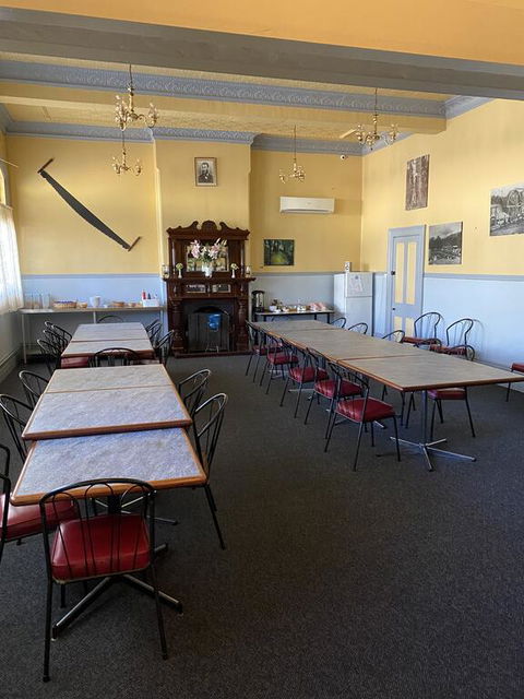 Exchange Hotel Greenbushes - Redcliffe Tourism 1