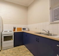 Exmouth Villas Unit 35 - 2 Bedroom Self-Contained Unit at the Heart of Town - Redcliffe Tourism