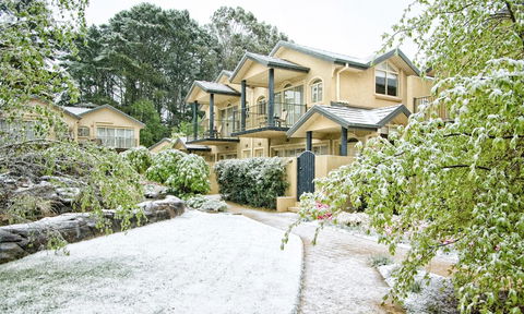 Falls Mountain Retreat Blue Mountains - Redcliffe Tourism 0