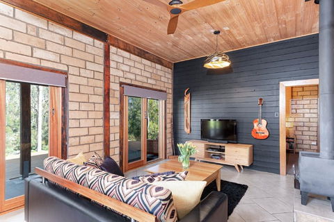 Falls River Luxury Accommodation - Redcliffe Tourism 0