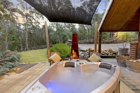 Falls River Luxury Accommodation - Redcliffe Tourism 2