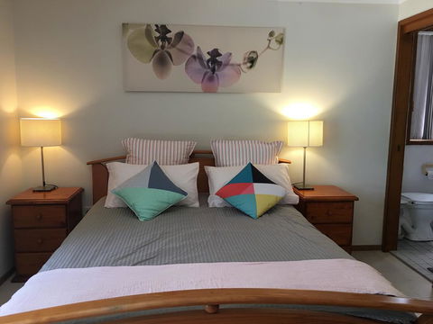 Farm Guests House - Redcliffe Tourism 0