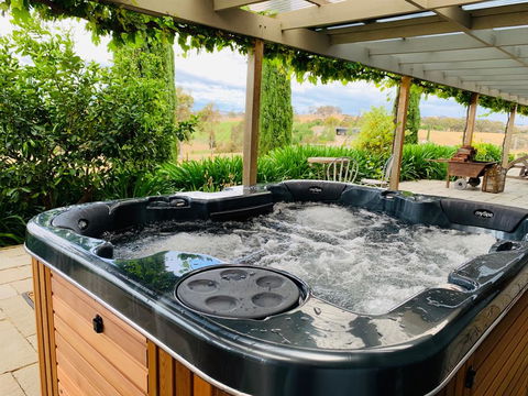 Farmer Smith Estate - Sunrise Retreat - Redcliffe Tourism 1