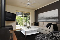 Book Burnside Accommodation Vacations Redcliffe Tourism Redcliffe Tourism