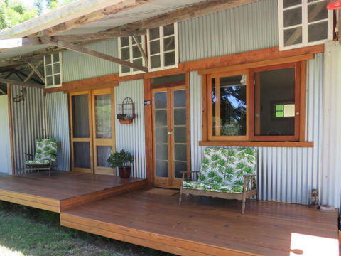 Fig Tree Retro Studio - Redcliffe Tourism 1