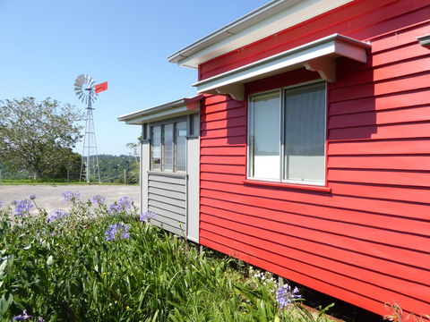 Flame Hill Vineyard - Redcliffe Tourism 0