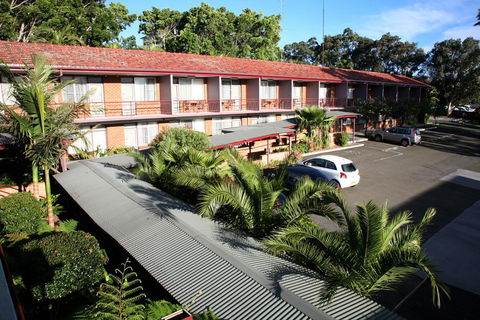 Flinders Motel - Redcliffe Tourism 0