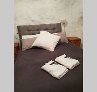 Fossickers Den Dugout Accommodation